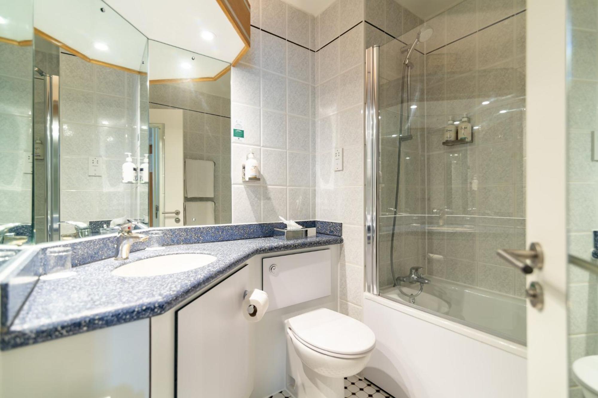 Holiday Inn Ashford - North A20 By Ihg Exterior foto