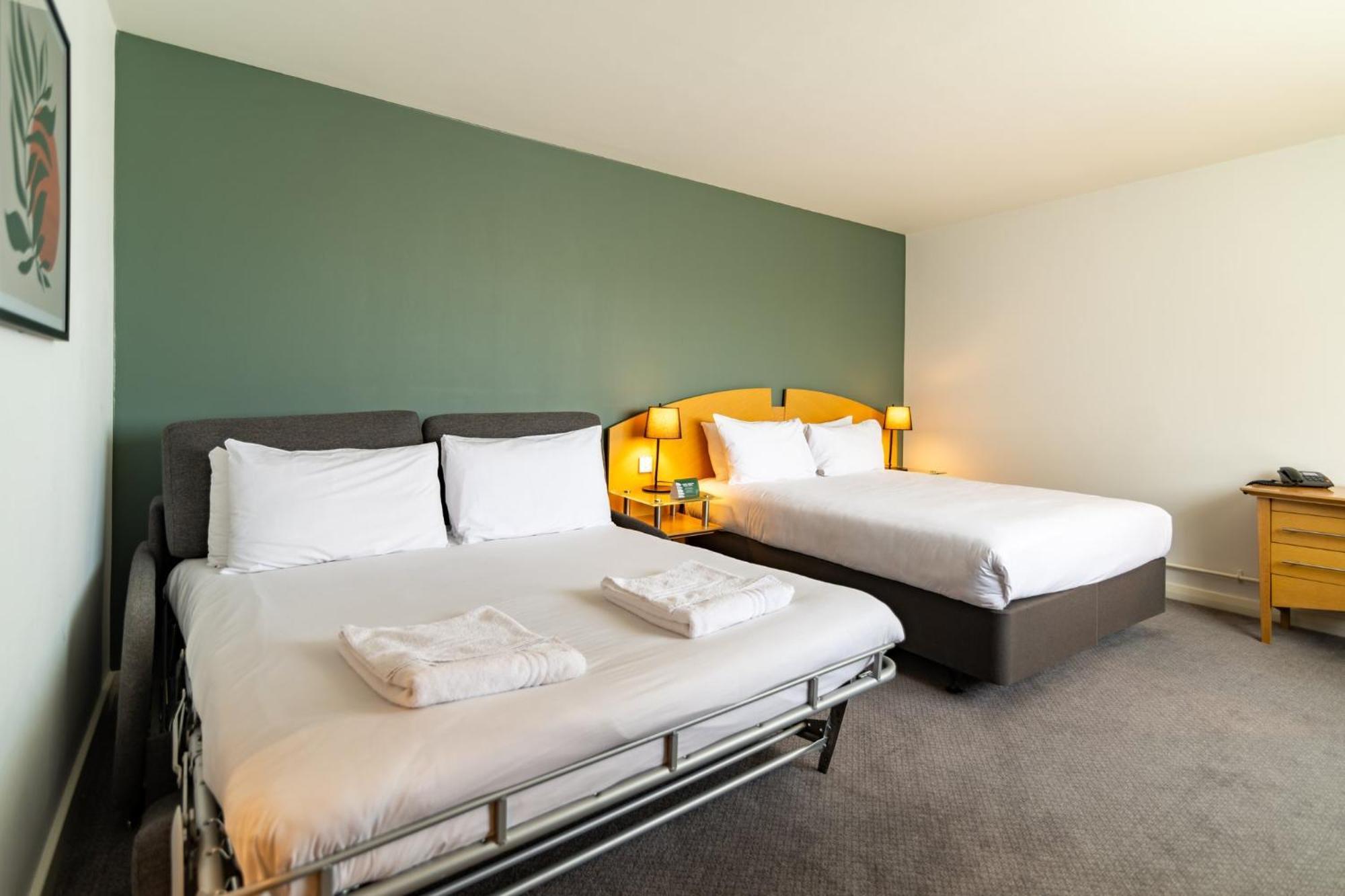 Holiday Inn Ashford - North A20 By Ihg Exterior foto
