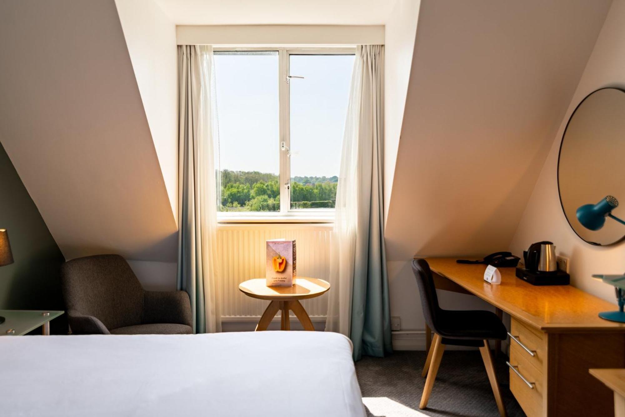 Holiday Inn Ashford - North A20 By Ihg Exterior foto