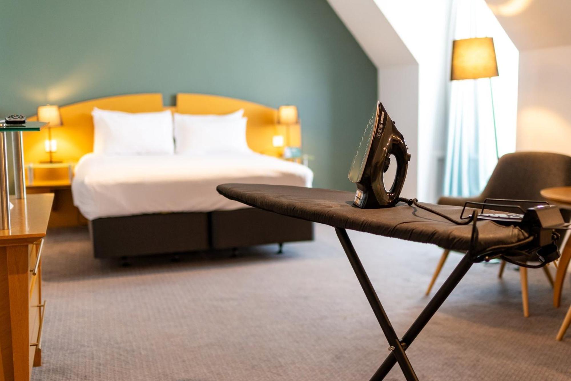 Holiday Inn Ashford - North A20 By Ihg Exterior foto