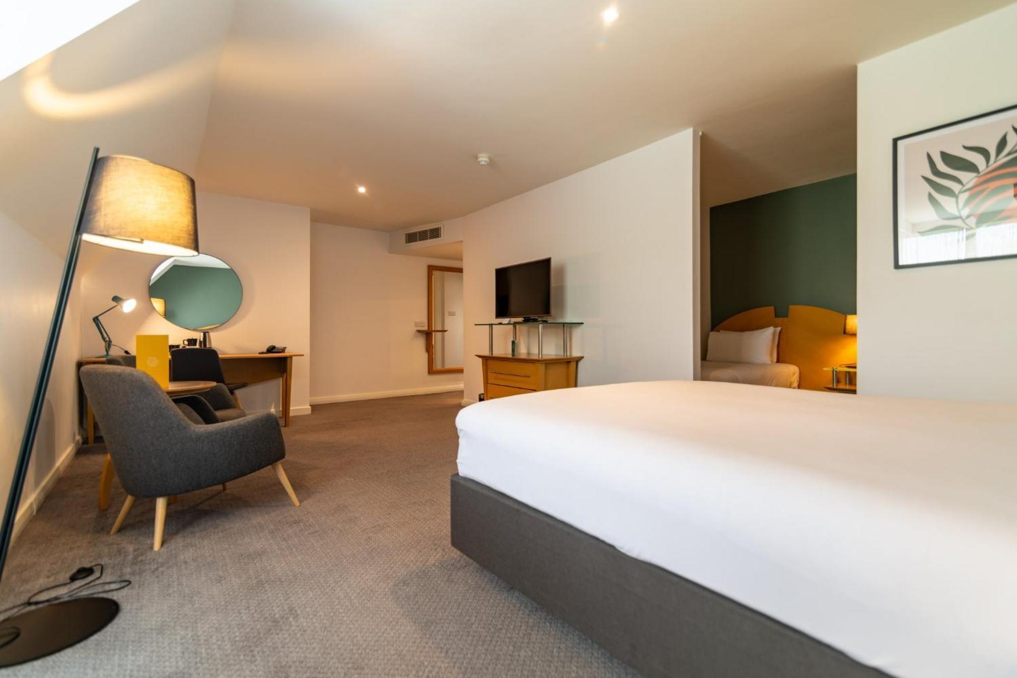 Holiday Inn Ashford - North A20 By Ihg Exterior foto